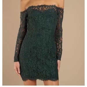 NEVER WORN W TAGS emerald lace dress